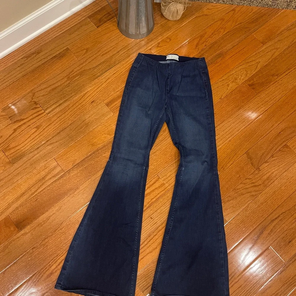 Free People Pull-On Dark Denim Flare Bell Bottom Jeans Size 27
